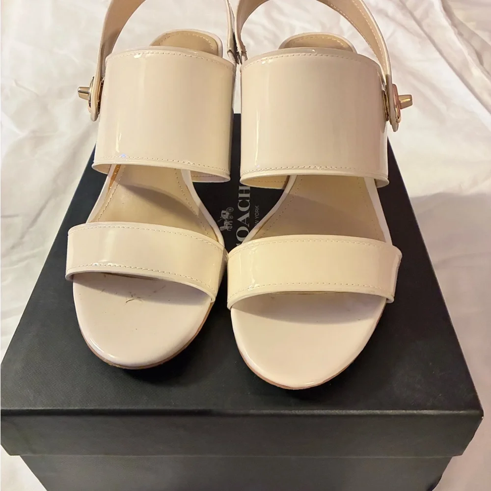 EUC Coach *Marla* Patent Leather Heels with Gold Accent Stacked Heel - Picture 11 of 12